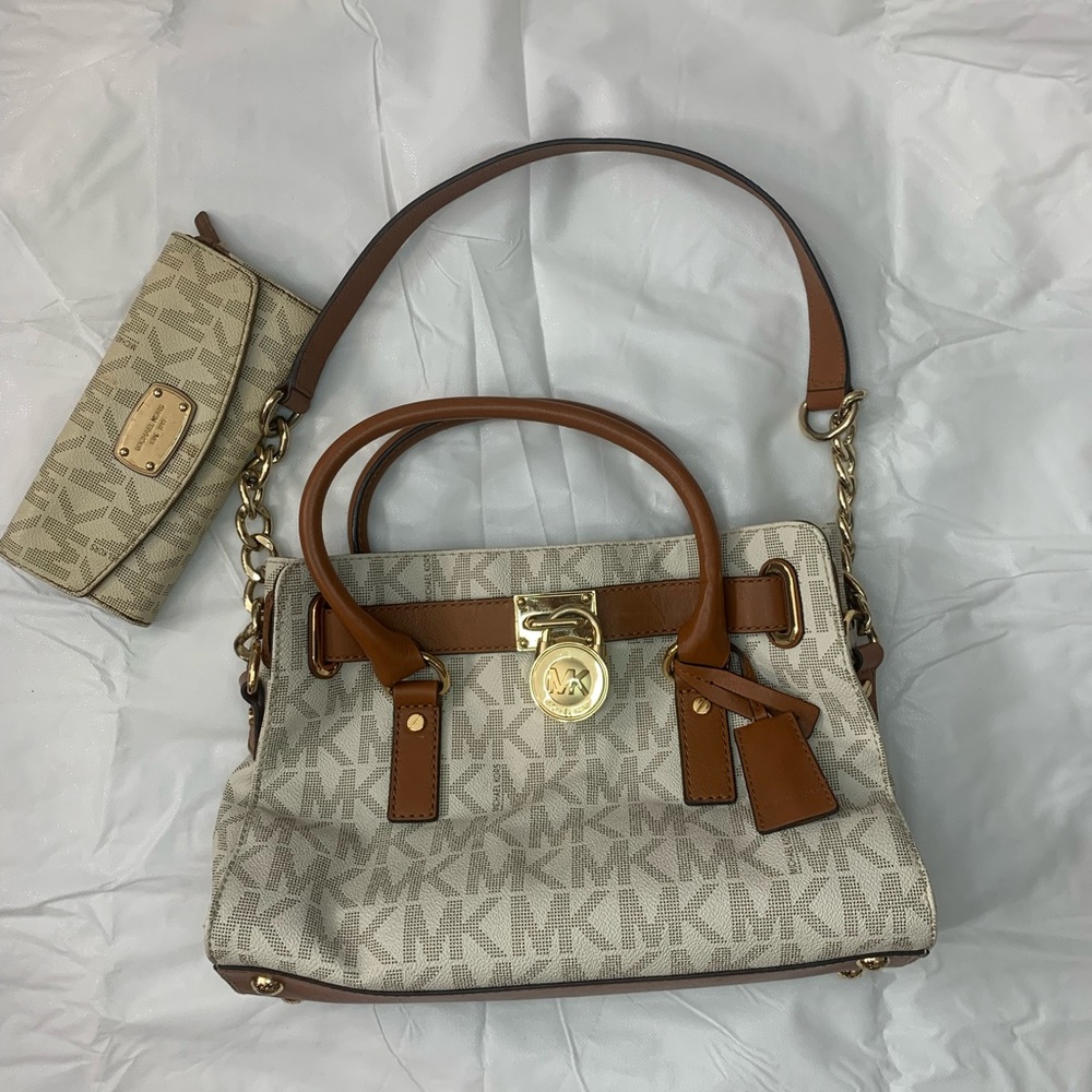 Michael Kors Bag Tote And Matching Wallet combo
